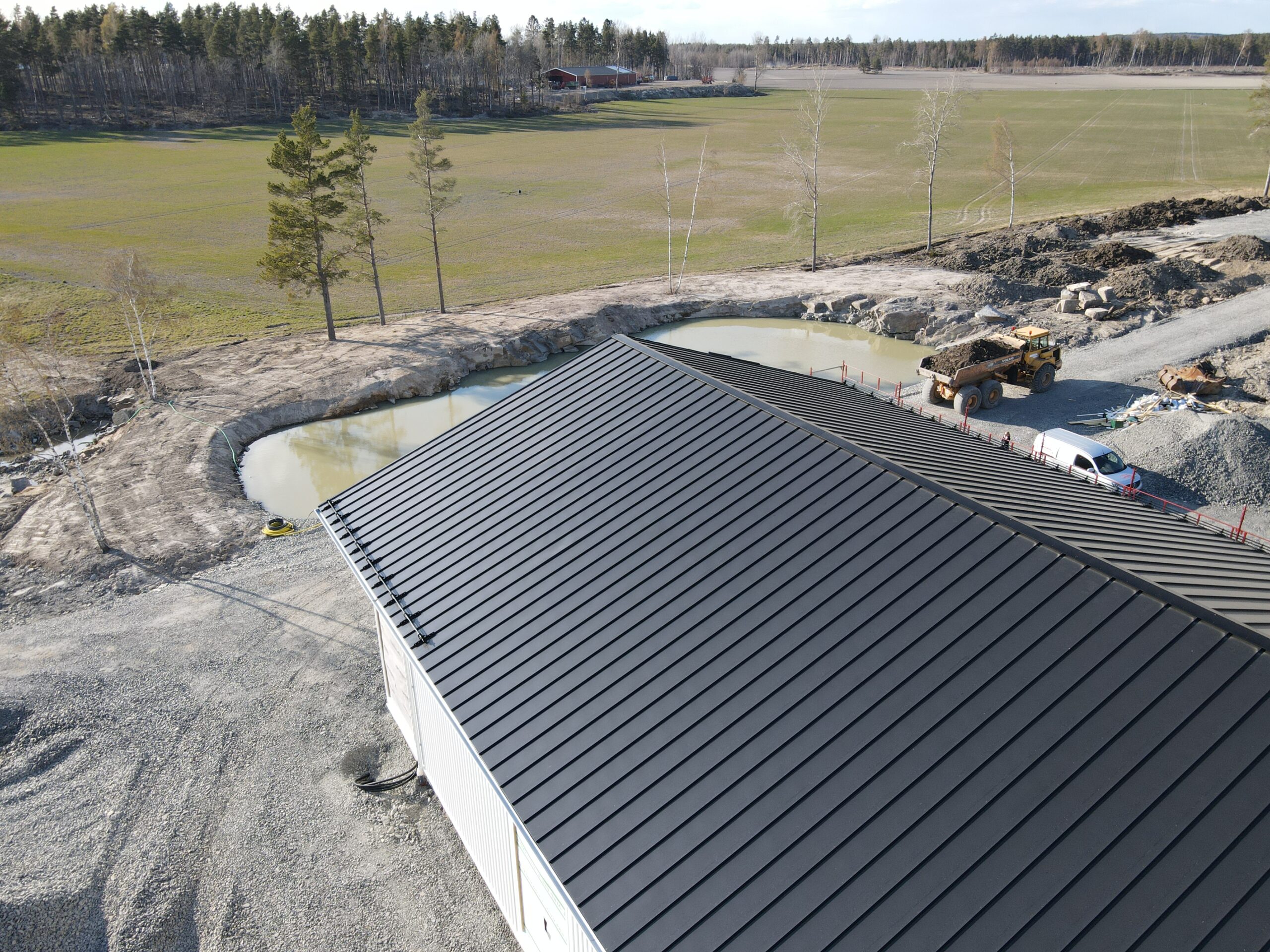 Klicktak AM Galant 500 – måttbeställ takplåt i svenskt stål med GCR-lack